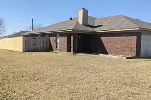 7510 Connie Ln, North Richland Hills, TX 76182 - Photo 2