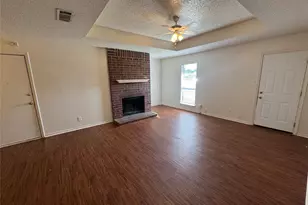 7510 Connie Ln, North Richland Hills, TX 76182 - Photo 4