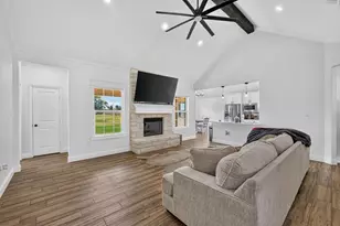3213 Falcon Dr, Joshua, TX 76058 - Photo 4