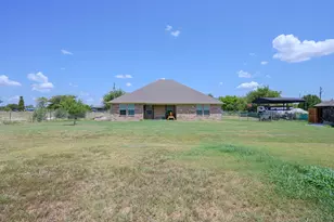 3213 Falcon Dr, Joshua, TX 76058 - Photo 24