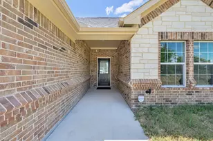 3213 Falcon Dr, Joshua, TX 76058 - Photo 2