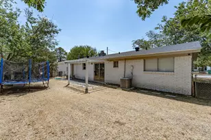 321 E Pine St, Jacksboro, TX 76458 - Photo 28