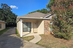 2616 S 2nd St, Waco, TX 76706 - Photo 2