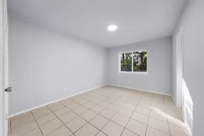 253 Locust Street S #2N, Sulphur Springs, TX 75482 - Photo 8
