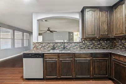 204 Rosewood Court, Red Oak, TX 75154 - Photo 14