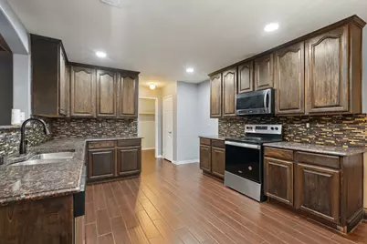 204 Rosewood Court, Red Oak, TX 75154 - Photo 10