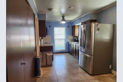 1918 Lewis Trail, Grand Prairie, TX 75052 - Photo 4