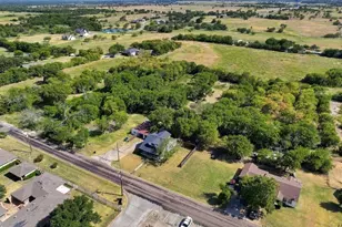 405 E College St, Gunter, TX 75058 - Photo 1