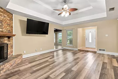 135 Meadow Ridge Drive, Cedar Hill, TX 75104 - Photo 2