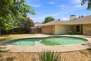 135 Meadow Ridge Dr, Cedar Hill, TX 75104 - Photo 20