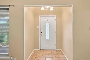 135 Meadow Ridge Dr, Cedar Hill, TX 75104 - Photo 6