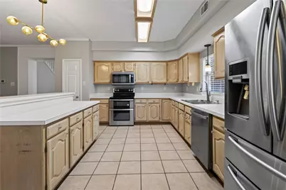 2201 W Brooklake Street, Denton, TX 76207 - Photo 6