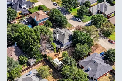 2201 W Brooklake Street, Denton, TX 76207 - Photo 32