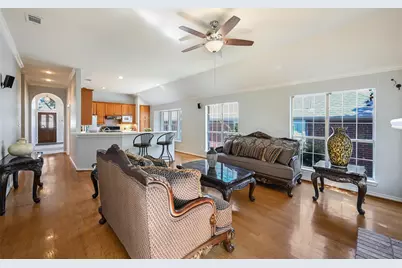 1004 Tennison Drive, Euless, TX 76039 - Photo 2