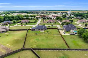 102 Willowbrook Dr, Waxahachie, TX 75165 - Photo 32