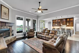 102 Willowbrook Dr, Waxahachie, TX 75165 - Photo 6