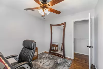2700 Valleywood Drive, Grapevine, TX 76051 - Photo 18