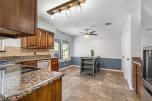2700 Valleywood Dr, Grapevine, TX 76051 - Photo 8