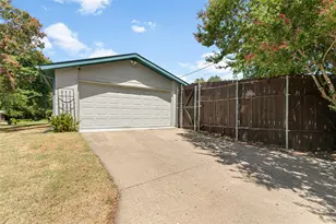 12326 Cedar Bend Dr, Dallas, TX 75244 - Photo 36