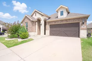2105 Ella Ln, Carrollton, TX 75010 - Photo 2