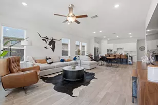 2105 Ella Ln, Carrollton, TX 75010 - Photo 10