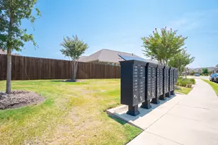 2105 Ella Ln, Carrollton, TX 75010 - Photo 32