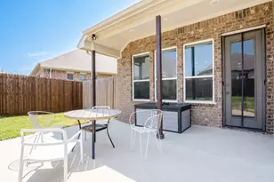 2105 Ella Ln, Carrollton, TX 75010 - Photo 26