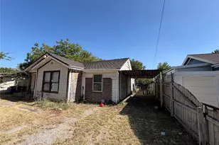 8222 Wes Hodges Rd, Dallas, TX 75217 - Photo 12