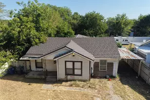 8222 Wes Hodges Rd, Dallas, TX 75217 - Photo 2