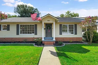 1801 Woodlawn Avenue, Corsicana, TX 75110 - Photo 2