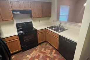 1718 Doubletree Dr, Mesquite, TX 75149 - Photo 2