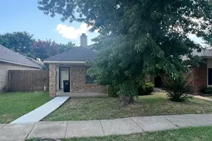 1718 Doubletree Dr, Mesquite, TX 75149 - Photo 1
