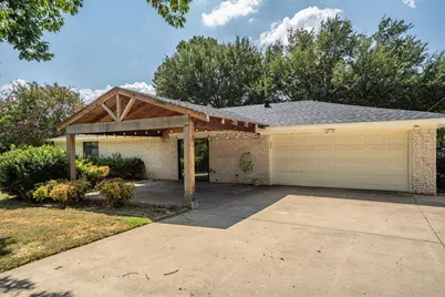 2108 Forest Hills Road, Grapevine, TX 76051 - Photo 32