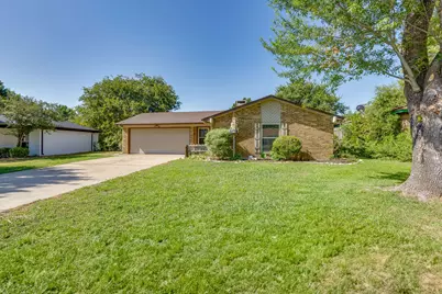 741 NW James Circle, Burleson, TX 76028 - Photo 4