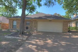 5516 Timber Green Dr, Arlington, TX 76016 - Photo 1