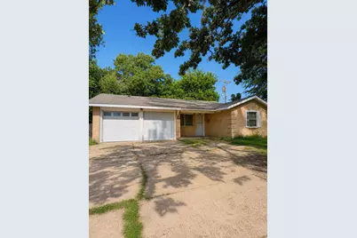 54 NW 29th Street NW, Paris, TX 75460 - Photo 1