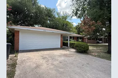 1915 Fairfax Drive, Corsicana, TX 75110 - Photo 2