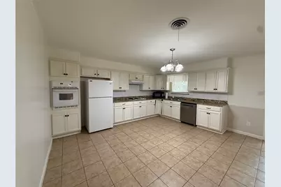 1915 Fairfax Drive, Corsicana, TX 75110 - Photo 6