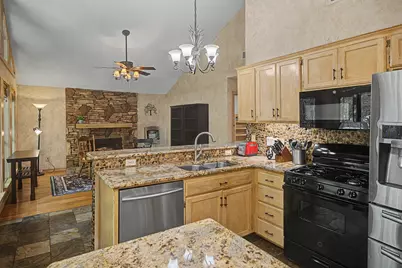 209 Woodfern Glen, Holly Lake Ranch, TX 75765 - Photo 12
