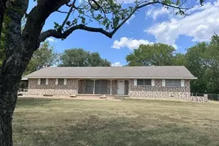 904 Beasley Blvd, Whitewright, TX 75491 - Photo 1