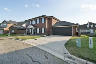 204 Millpond Dr, Longview, TX 75604 - Photo 2