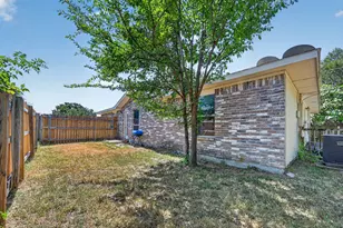 812 Valdez Dr, Dallas, TX 75253 - Photo 6
