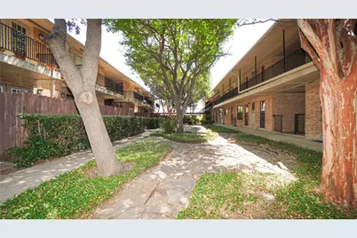 4211 Newton Avenue #209, Dallas, TX 75219 - Photo 2