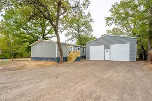 200 Pecos Dr, Mabank, TX 75156 - Photo 2