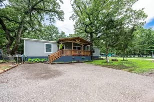 200 Pecos Dr, Mabank, TX 75156 - Photo 1