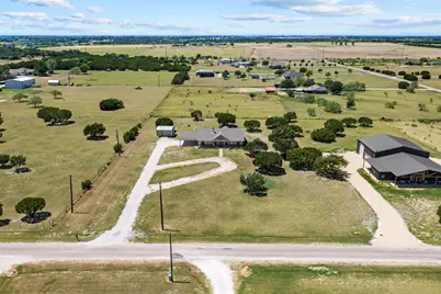 717 Dove Hill Lane, China Spring, TX 76633 - Photo 2