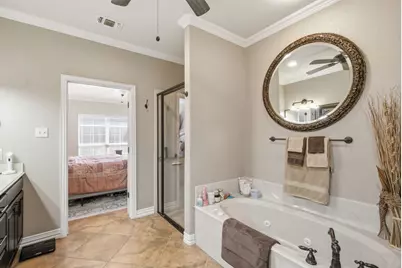 600 N Avalon Court, Granbury, TX 76048 - Photo 18