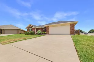 1 Callie Ct, Wichita Falls, TX 76310 - Photo 2
