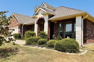 2229 Caroline Dr, Weatherford, TX 76087 - Photo 2