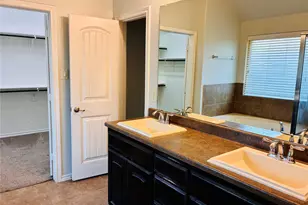2229 Caroline Dr, Weatherford, TX 76087 - Photo 14